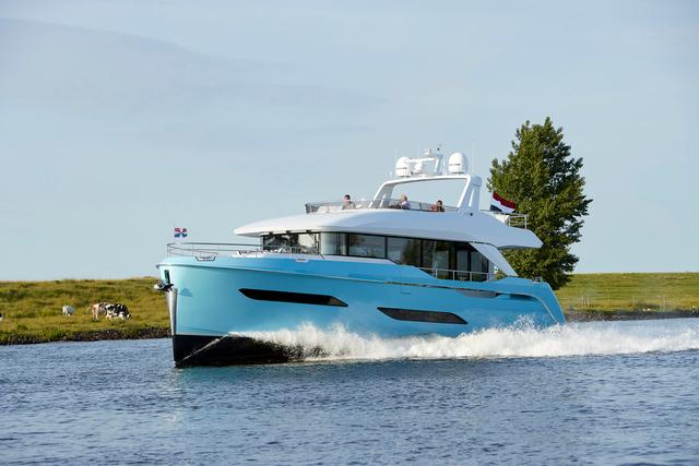 van den hoven yachts