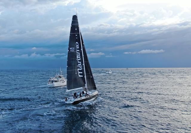 maritimo yachts racing at sea