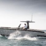 BYD Delivers New Carbon Fiber Linx 30 Superyacht Tender